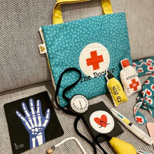 Cargar imagen en el visor de la galería, Panel costura Maletin Médico