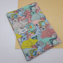 Cargar imagen en el visor de la galería, Pañalera dinosaurios