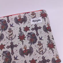 Cargar imagen en el visor de la galería, Estuche Guarda-todo Tatuaje tradicional