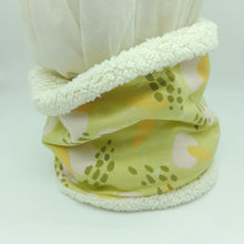 Cargar imagen en el visor de la galería, Cuello invierno boho