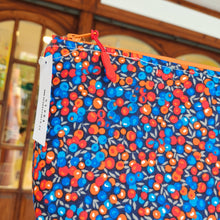 Cargar imagen en el visor de la galería, Neceser florecillas