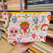 Cargar imagen en el visor de la galería, Neceser Calacas