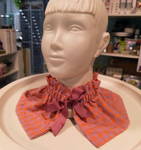 Cargar imagen en el visor de la galería, Cuello Eva
