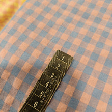 Cargar imagen en el visor de la galería, 10€/metro Seersuker azul y rosa
