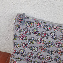 Cargar imagen en el visor de la galería, Funda hasta 14" skull
