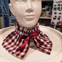 Cargar imagen en el visor de la galería, Cuello Eva Vichy granate
