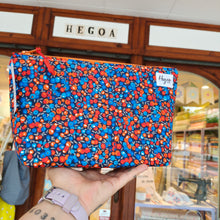 Cargar imagen en el visor de la galería, Neceser florecillas
