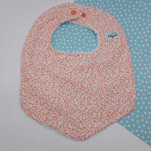 Cargar imagen en el visor de la galería, Babero pico Hojas
