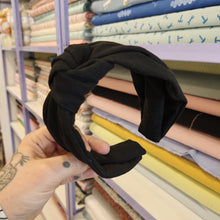 Cargar imagen en el visor de la galería, Diadema rustic cotton begro
