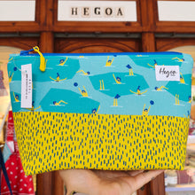 Cargar imagen en el visor de la galería, Estuche neceser Summer
