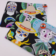 Cargar imagen en el visor de la galería, Estuche Guarda-todo Día de los muertos
