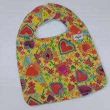 Cargar imagen en el visor de la galería, Babero Sagrado corazón
