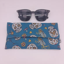Cargar imagen en el visor de la galería, Funda de gafas Calaveras mexicanas

