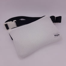 Cargar imagen en el visor de la galería, Riñonera Mesh Blanco
