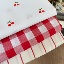 Cargar imagen en el visor de la galería, Pack 3 telas 135x50cm cerezas
