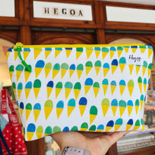 Cargar imagen en el visor de la galería, Estuche neceser Helados
