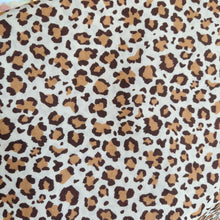 Cargar imagen en el visor de la galería, 11€/metro animal print marron
