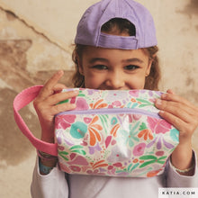 Cargar imagen en el visor de la galería, 13€/m Algodon Laminado PU Flores
