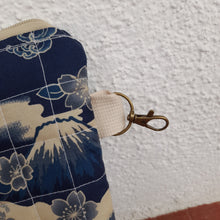 Cargar imagen en el visor de la galería, Funda hasta 14" monte oriental
